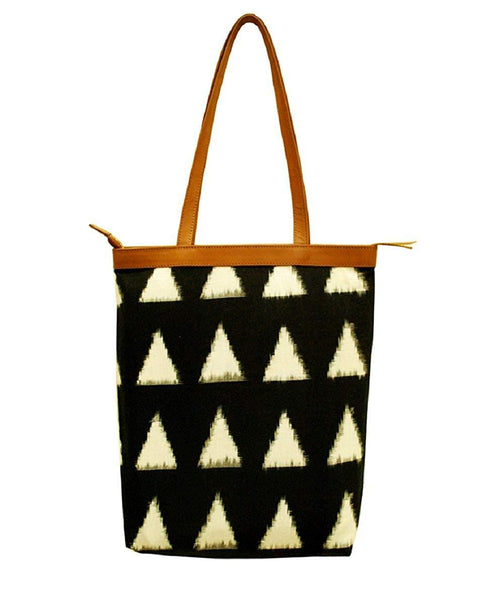 Tote Bag (03) - Black and White Ikat Print