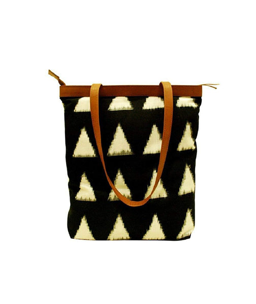 Tote Bag (03) - Black and White Ikat Print