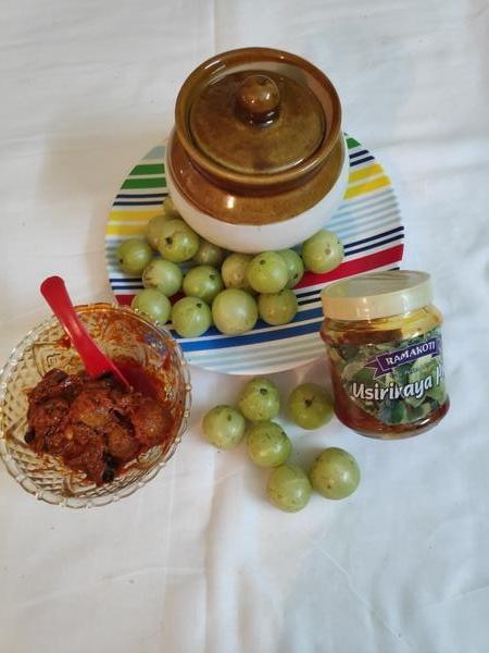 Amla- Vusirikai Pickle, 1 Kg