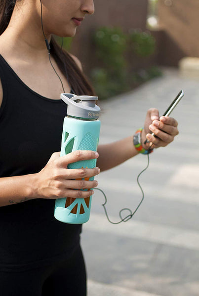 Borosilicate Glass Water Bottle (750 ml) with Protective Silicone Sleeve & Leak-Proof Flip Cap
