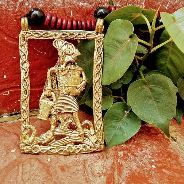 Handmade Pitcher Man Large Dokra Pendant set on Maroon black wooden Beads