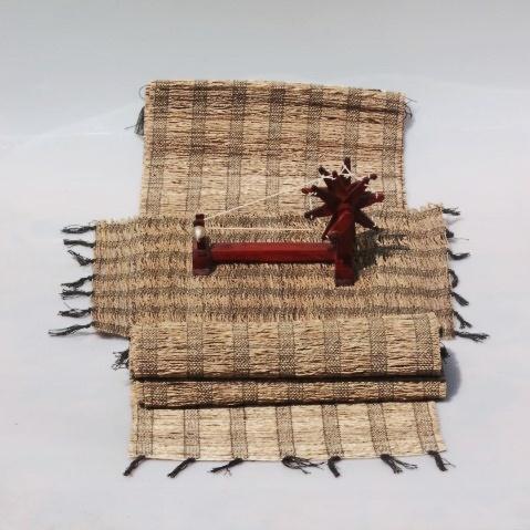 Handwoven Banana Fibre Placemats and Runner (Natural)