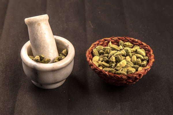 Organic Green Cardamom/ Hari Elaichi, 50g