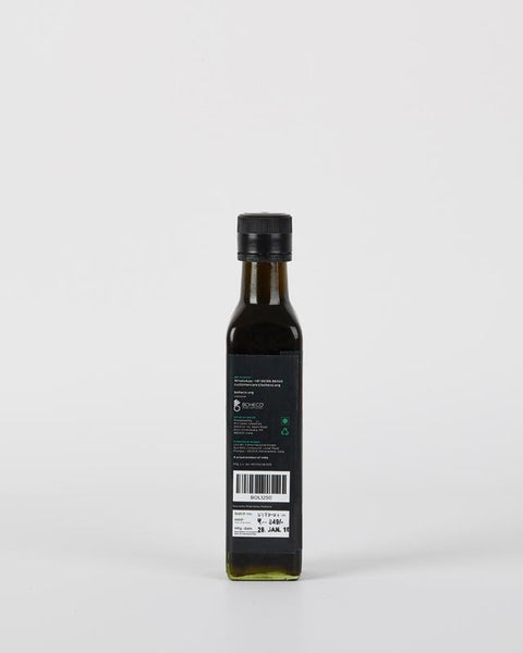 Raw , Cold-pressed and Unrefined 100% Hemp (Cannabis Sativa L.) Seed Oil, 250ml