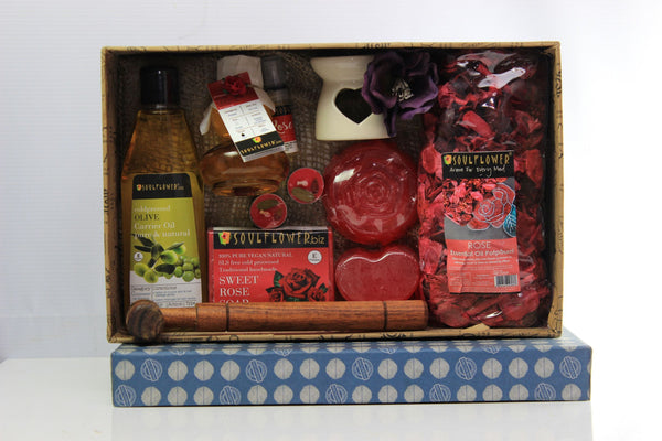 Soulflower Rose Heart Gift Set