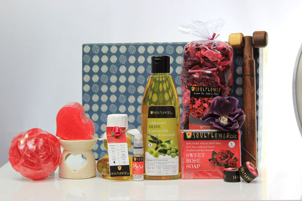 Soulflower Rose Heart Gift Set