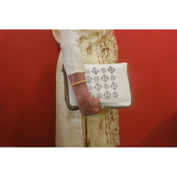 iPad Sleeve Made with Woven Banana and Hibiscus Fibre - Suite 16 Motif