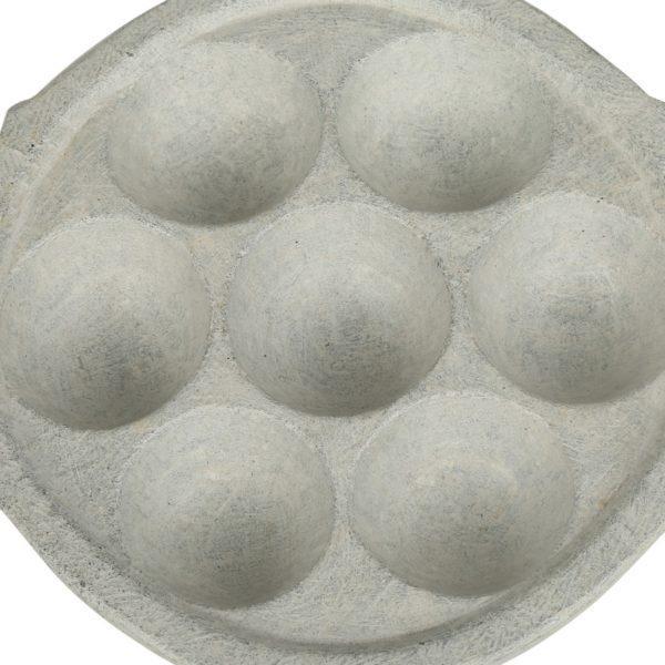 Maakal (Soapstone) Kuzhipaniyara Thattu
