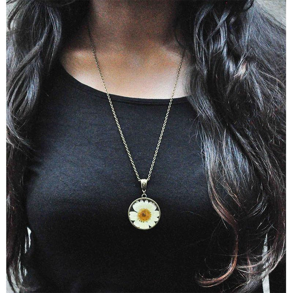 Round Pendant Necklace with Hand-Pressed White Daisy