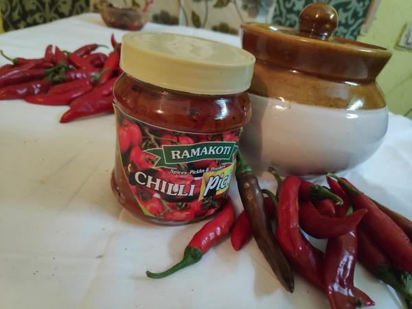 Red Chilli- Pandumirchi Pickle, 1 Kg