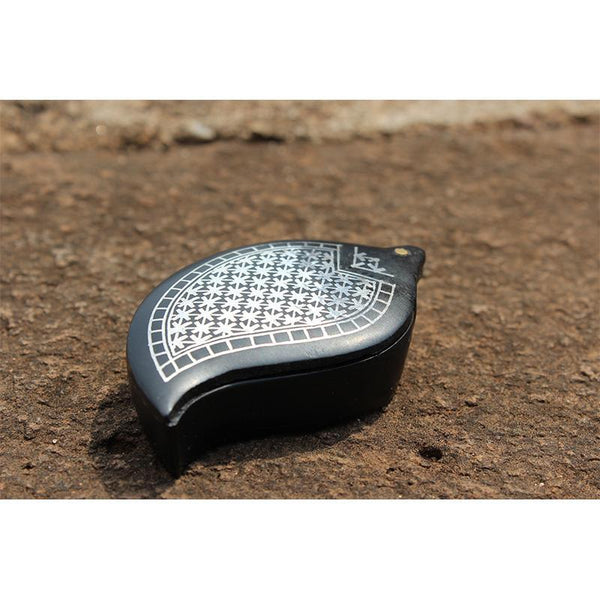 Bidri Fulzadi Designed Box (Mango Shaped)