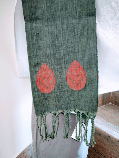 Handloom Grey Cotton Dhakai Jamdani Stole created by traditional artisans from East India