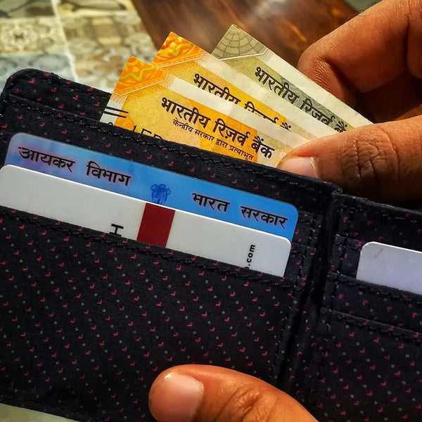 Upcycled Seat Belt Wallet